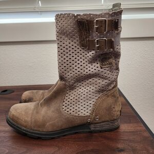 Sorel Major Pull On Perforated Leather & Suede Taupe Boots